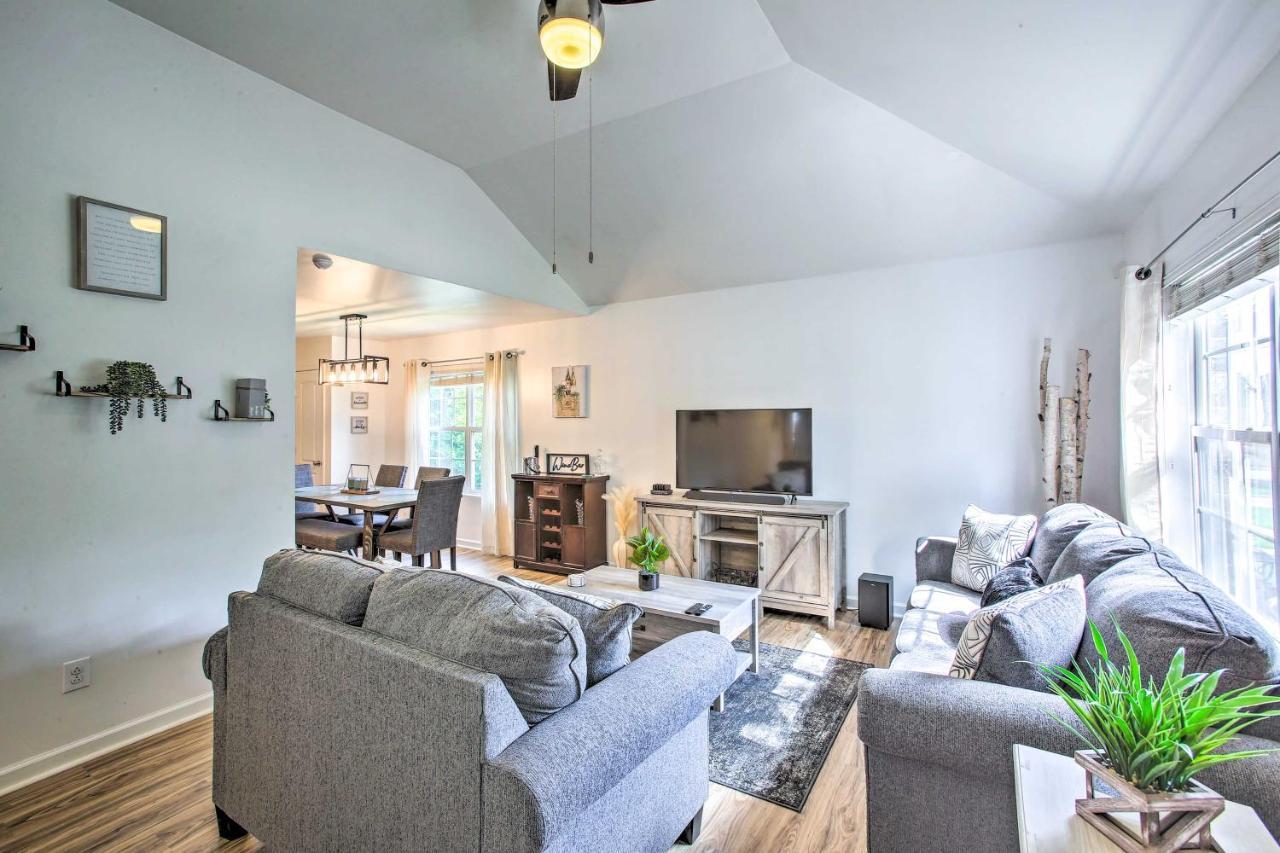 Charming Springfield Escape With Furnished Deck Villa Eksteriør billede